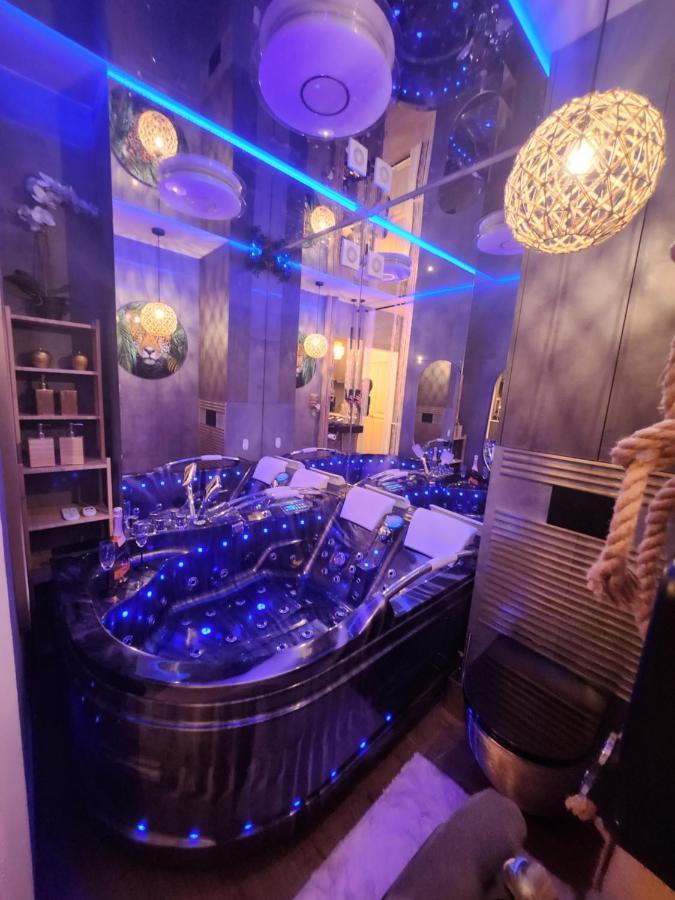 Warszawa Wola Wyjatkowe Studio Z Jacuzzi, Sauna I Fotelem Do Masazu - Exceptional Studio In Warsaw With Jacuzzi, Sauna And Massage Chair מראה חיצוני תמונה
